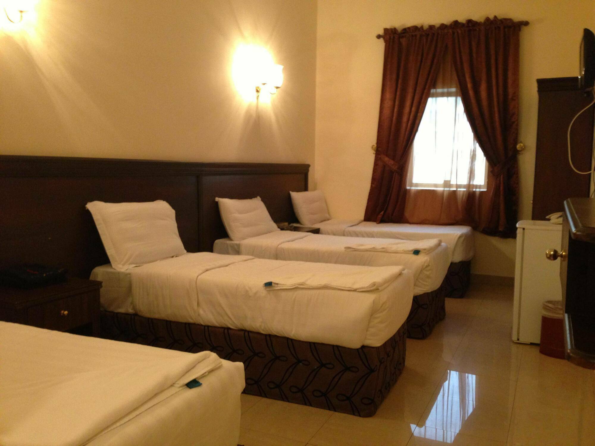 Qasr Al Azizia 3*