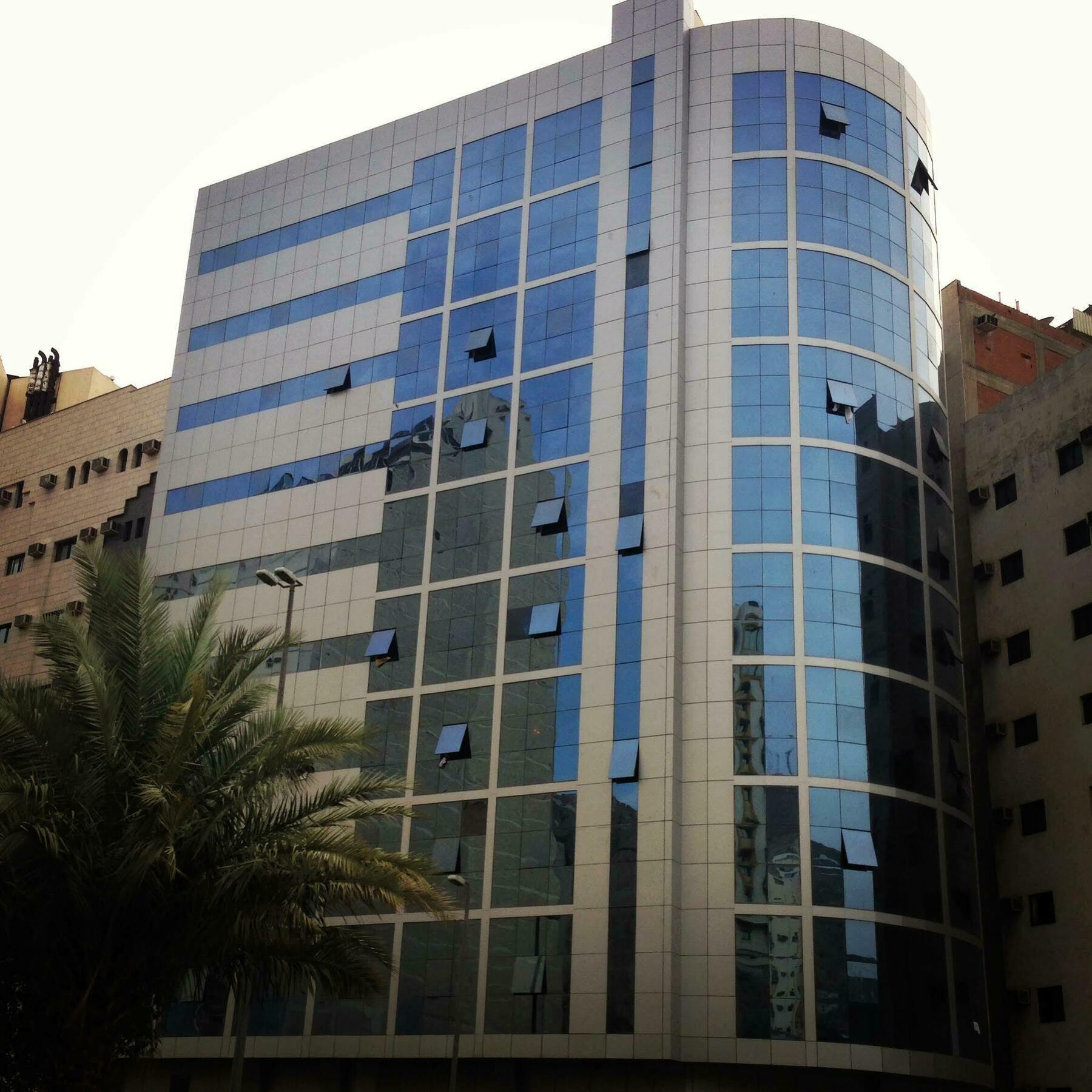 Qasr Al Azizia 3*