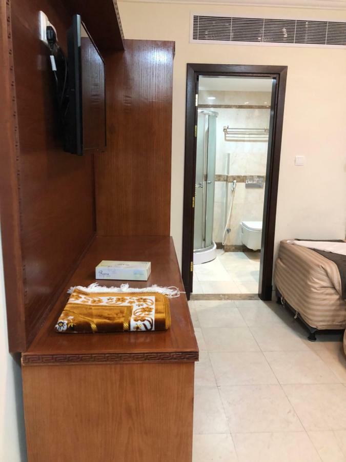 Sarah Al Oroubah Hotel *