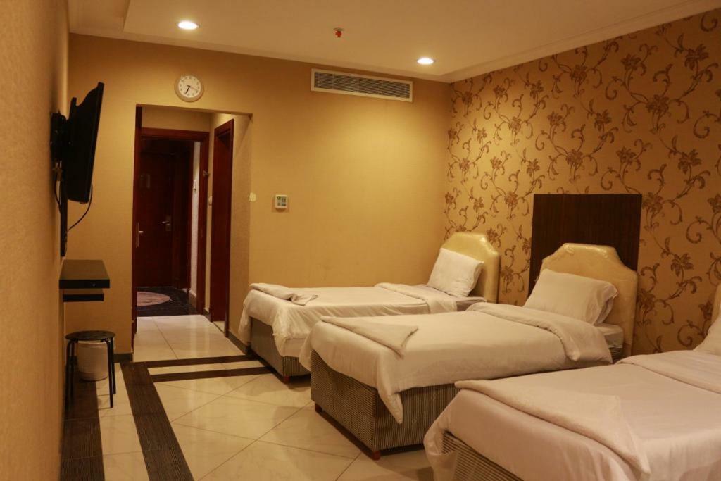 Hotel Aram Almasi Hotel *