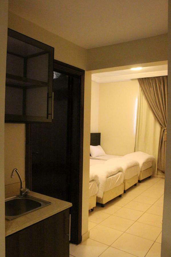 Kunuz Aloumr Hotel *