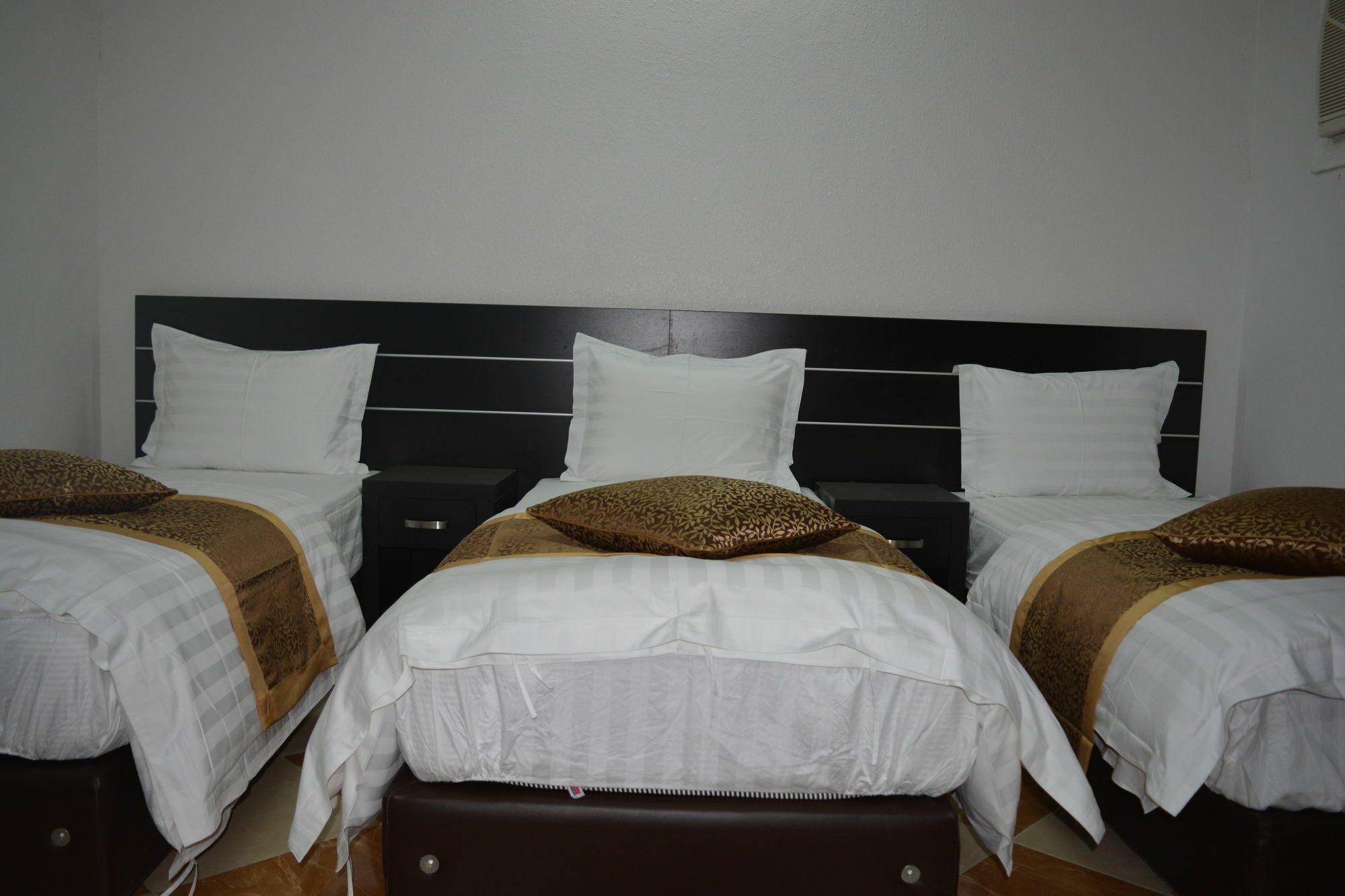 Aparthotel Alnahdi Furnished Apart