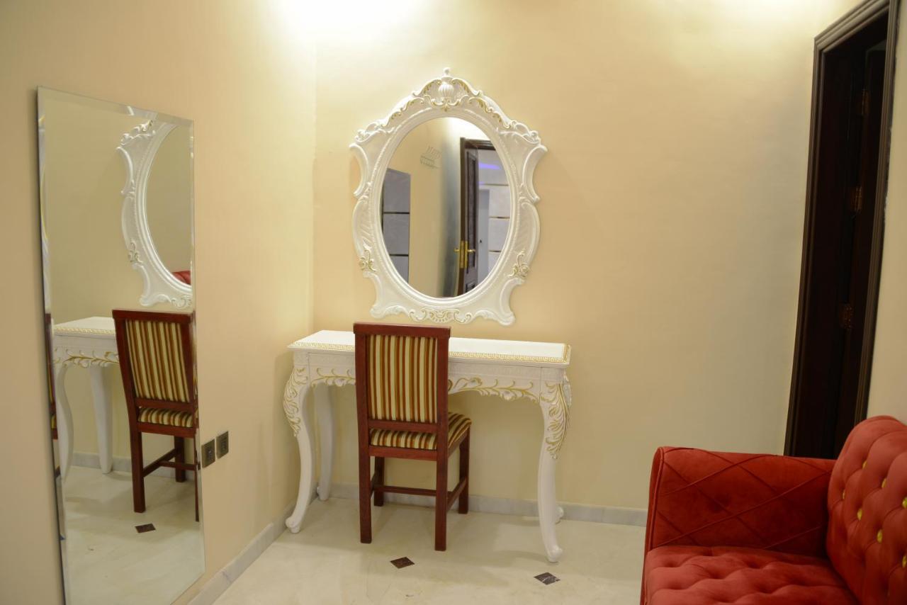Al Waleed Tower 3*
