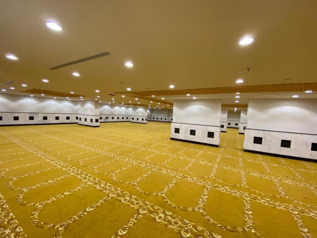 Hotel فندق برادايس العالمية توصيل للحرم
