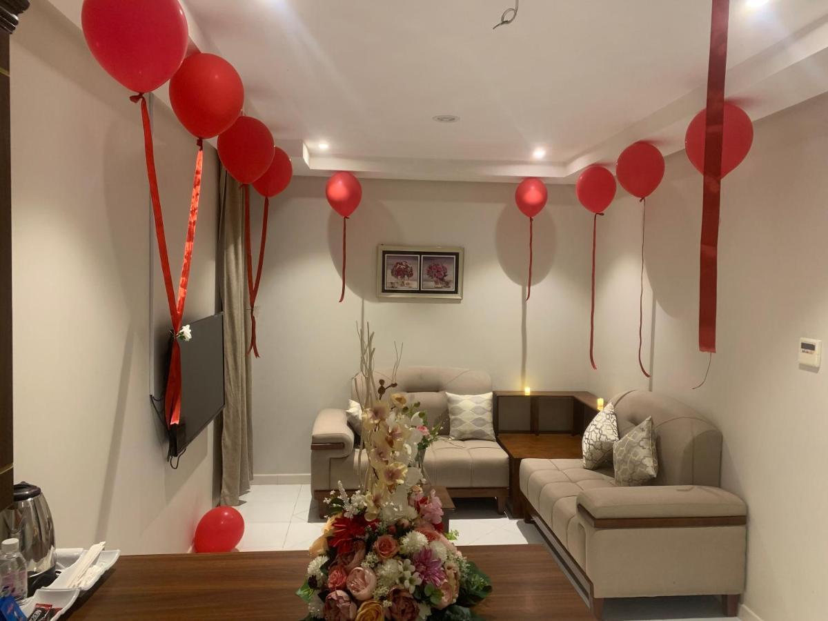 Ezwa House