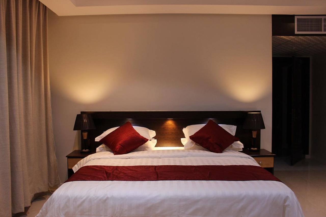 Ezwa House Hotel