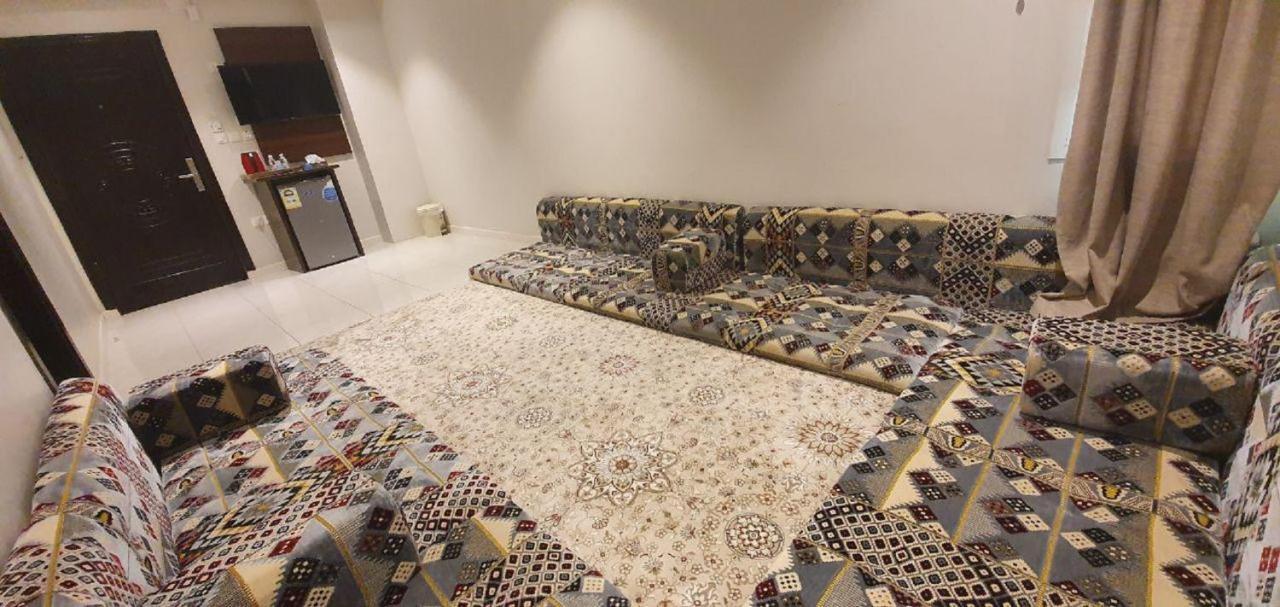 Ezwa House Hotel