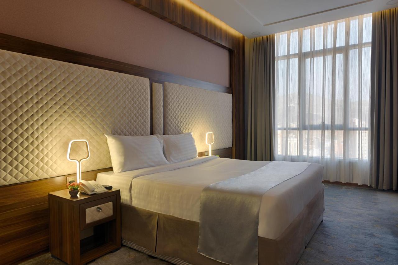 Hotel Trust Sky