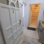 شقة صغيرة بغرفتين بالخالدية
