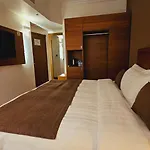Deluxe Rooms In , Nour Al Thuria