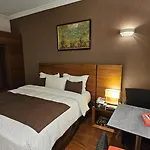Deluxe Rooms In , Nour Al Thuria