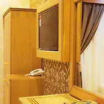 Golden Lamar Hotel