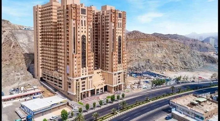 تلال بكه شقة فندقية فاخرة جداً ثلاث غرف وصالة بمكة المكرمة