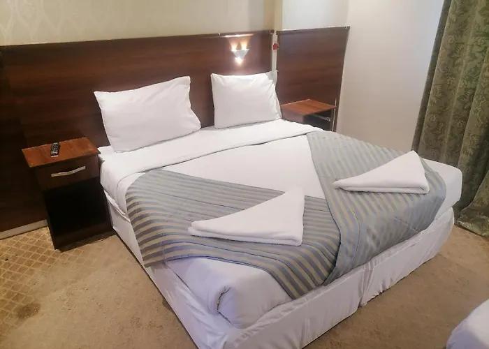 Hotel Akaber Alhyat Eltayser