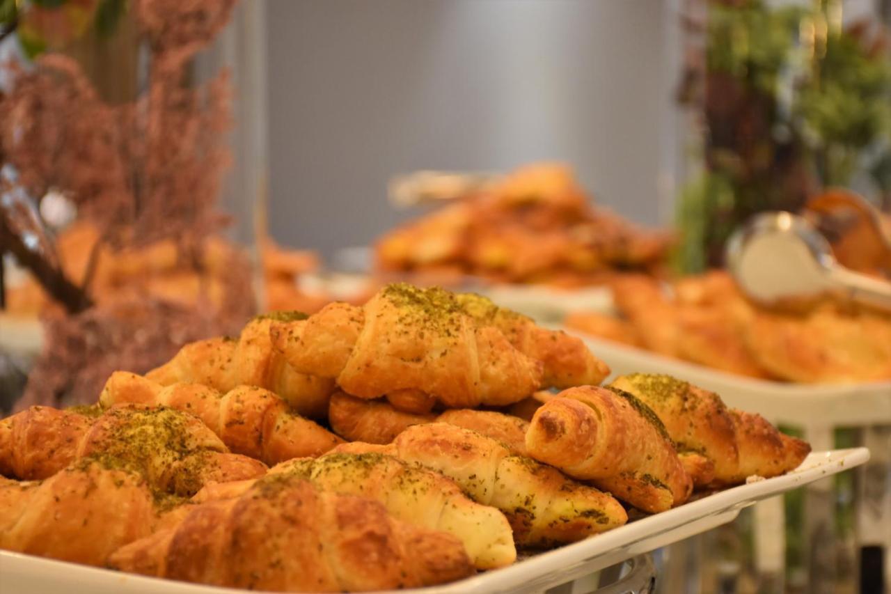 Midan Al Aziziyah Hotel
