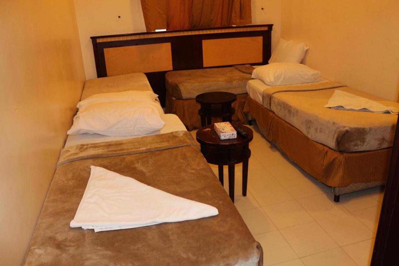 Hotel Al Fajr Al Badea 5 *