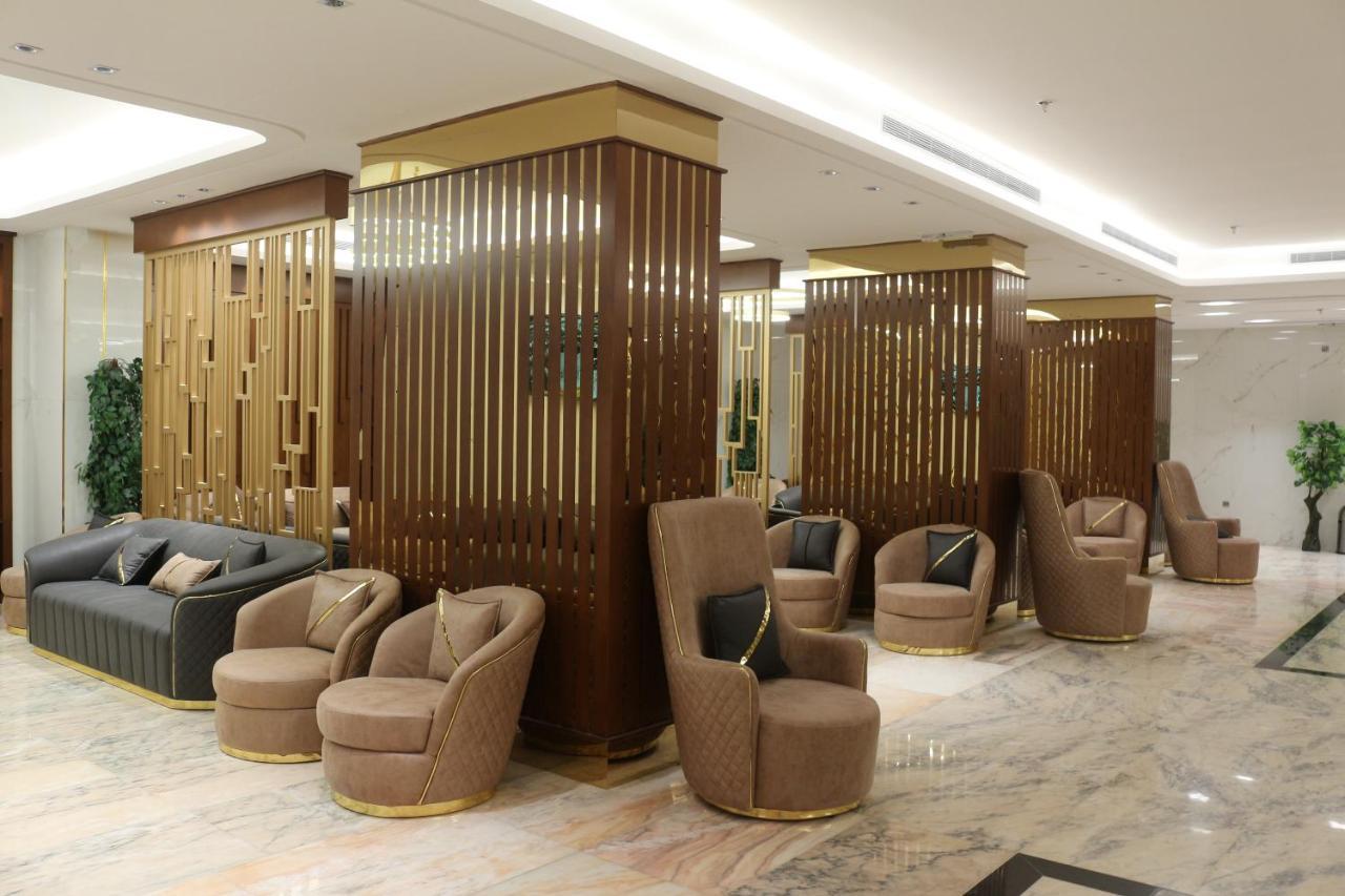 Al Qimah Atlas