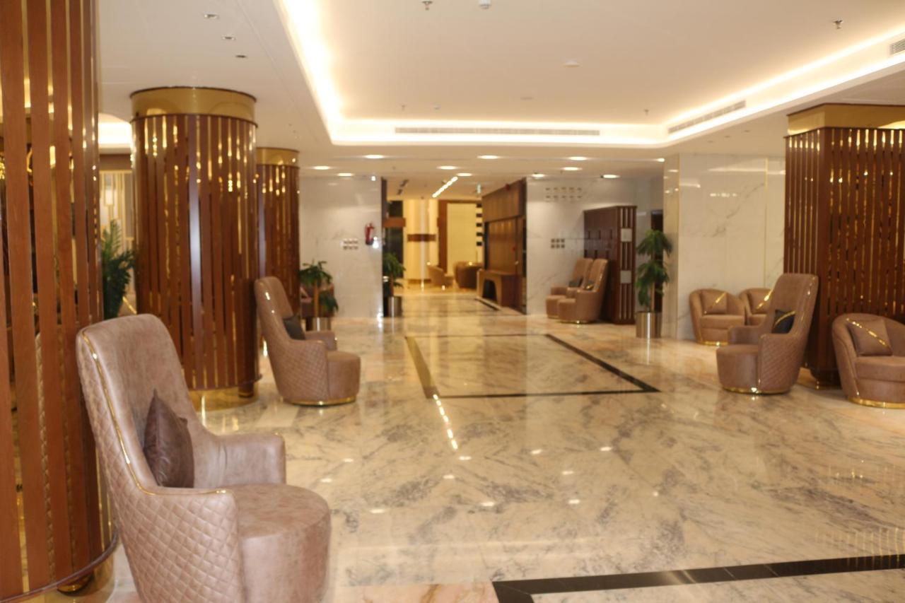 Al Qimah Atlas
