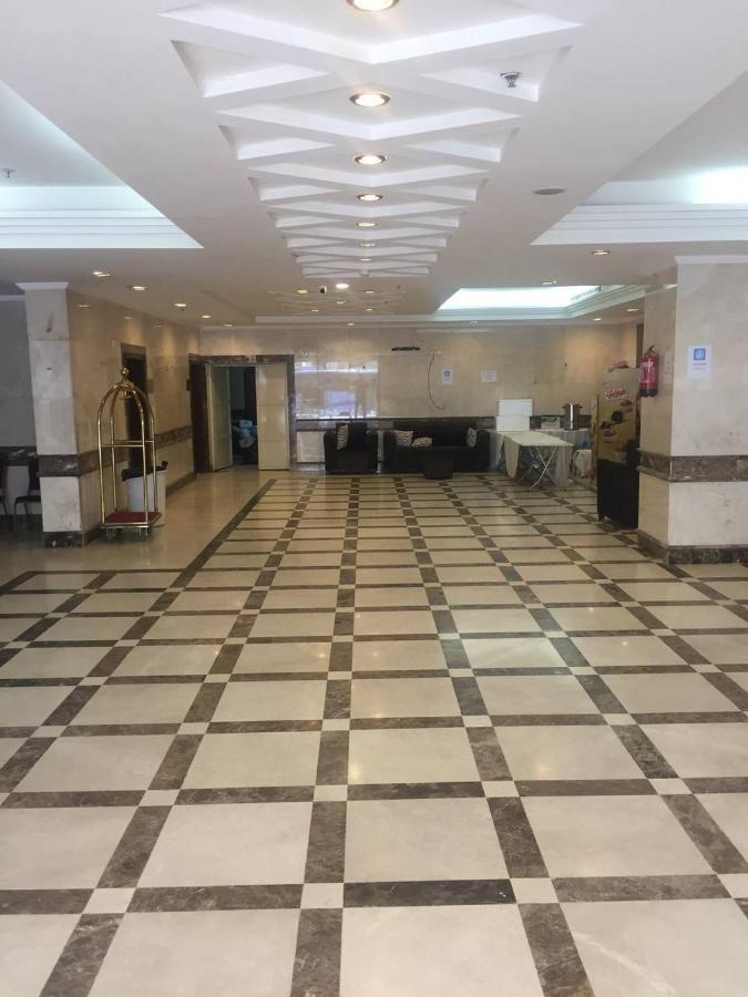 Hotel فندق الخلفاء توصيل للحرم