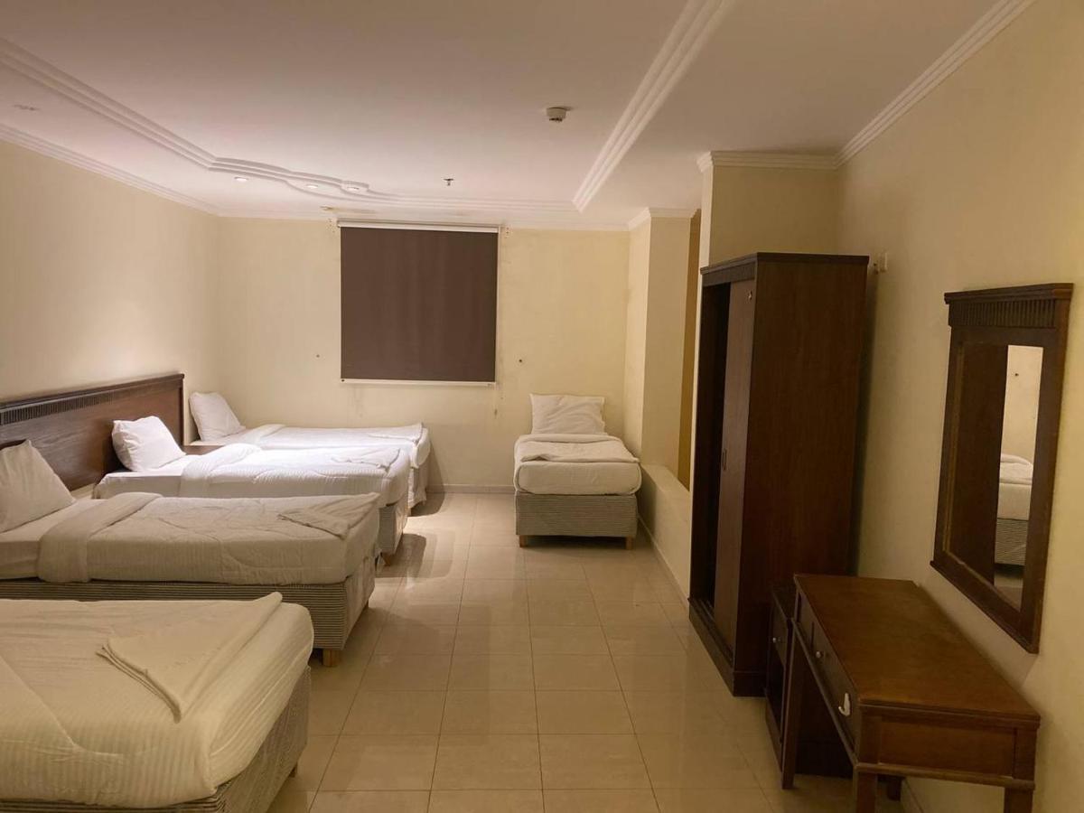 Hotel فندق الخلفاء توصيل للحرم *