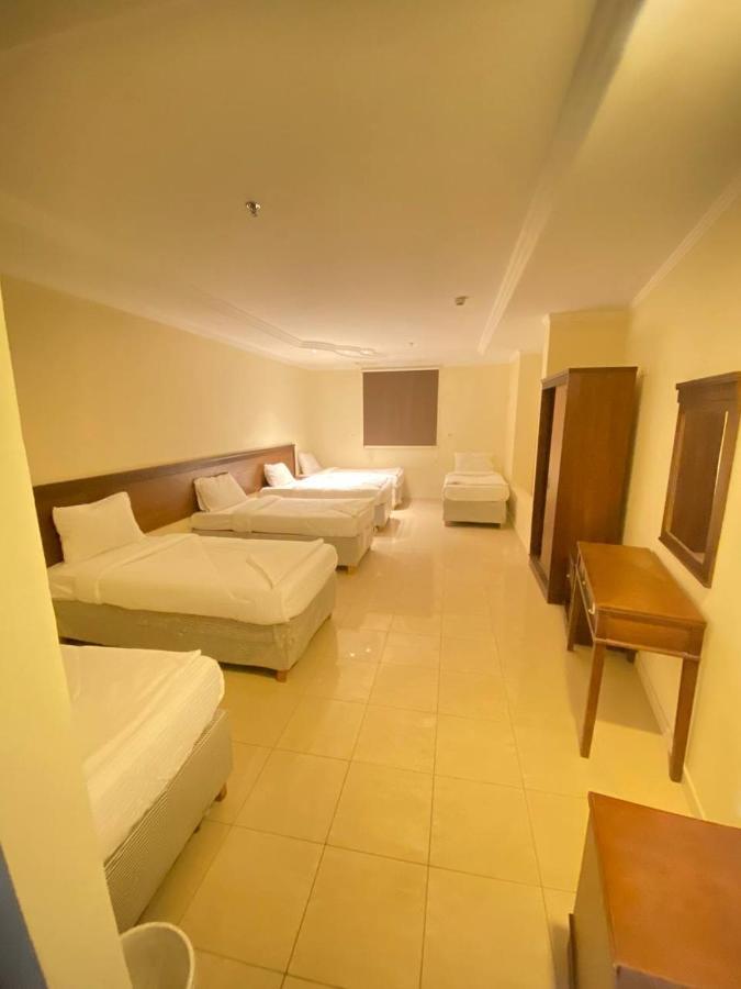 Hotel فندق الخلفاء توصيل للحرم
