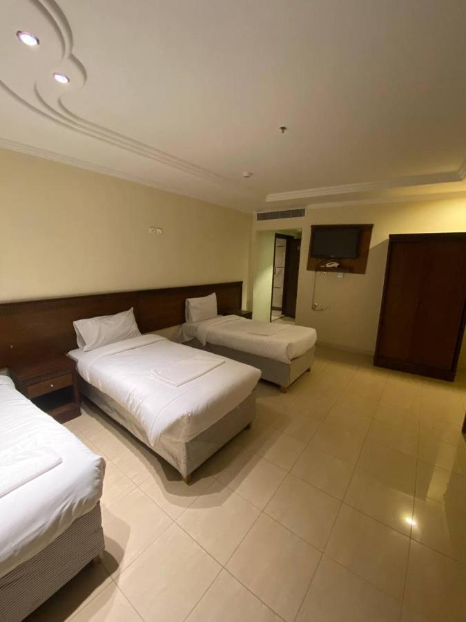 فندق الخلفاء توصيل للحرم Hotel