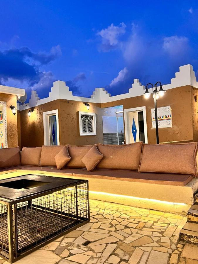 منتجع ومخيم الشداد الفاخر Ahshdad Luxury Camp & *