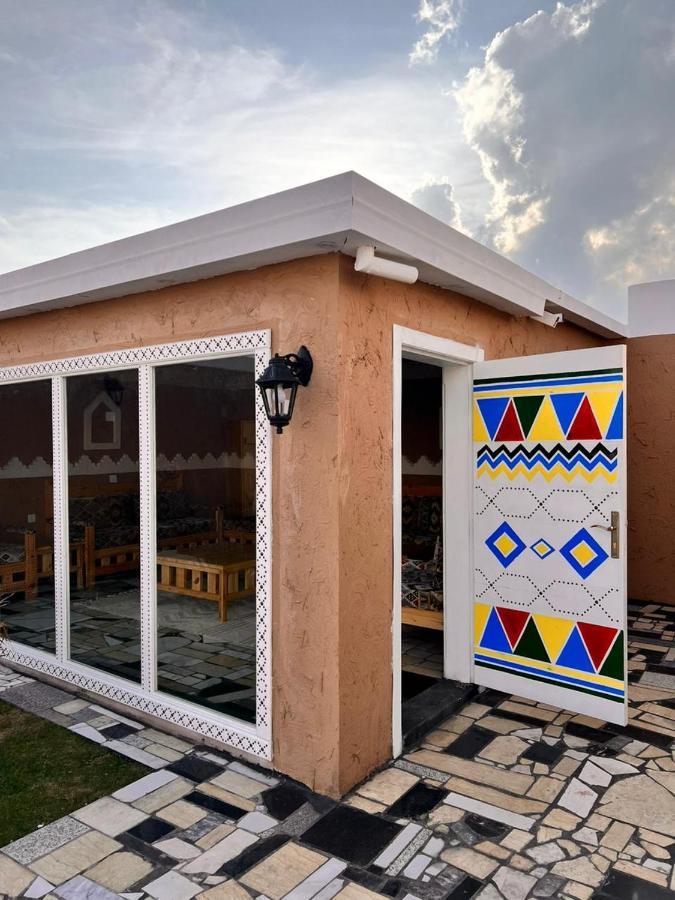 منتجع ومخيم الشداد الفاخر Ahshdad Luxury Camp & Luxury tent *