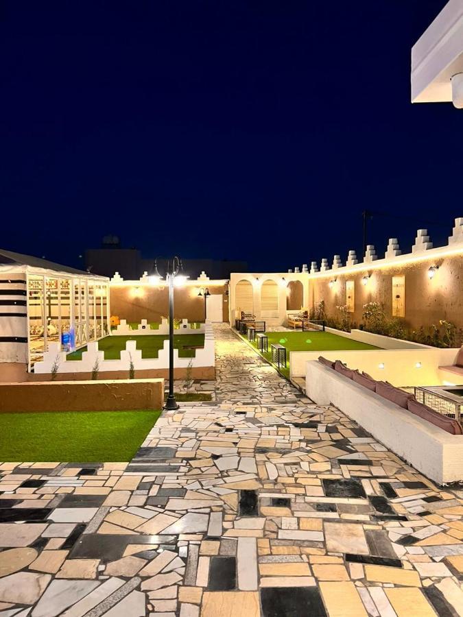 Luxury tent منتجع ومخيم الشداد الفاخر Ahshdad Luxury Camp &
