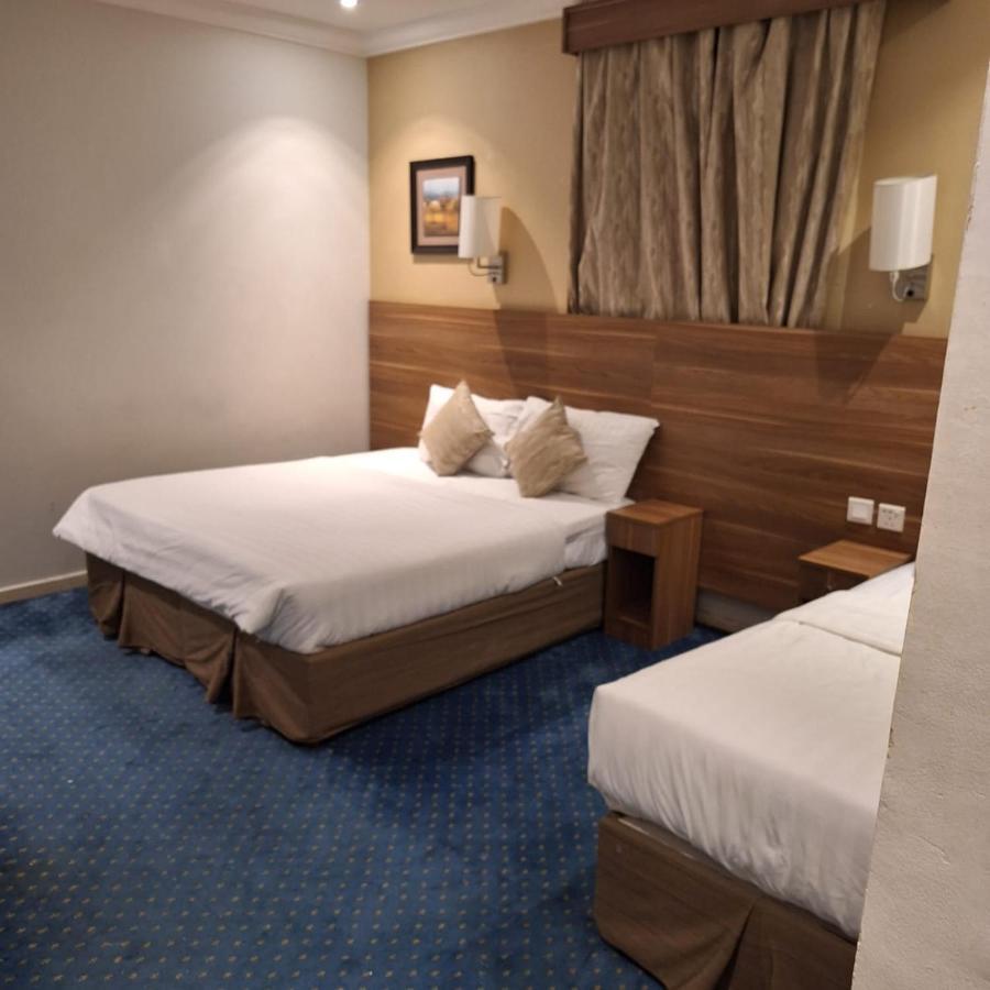 Aress Khavsi Hotel *