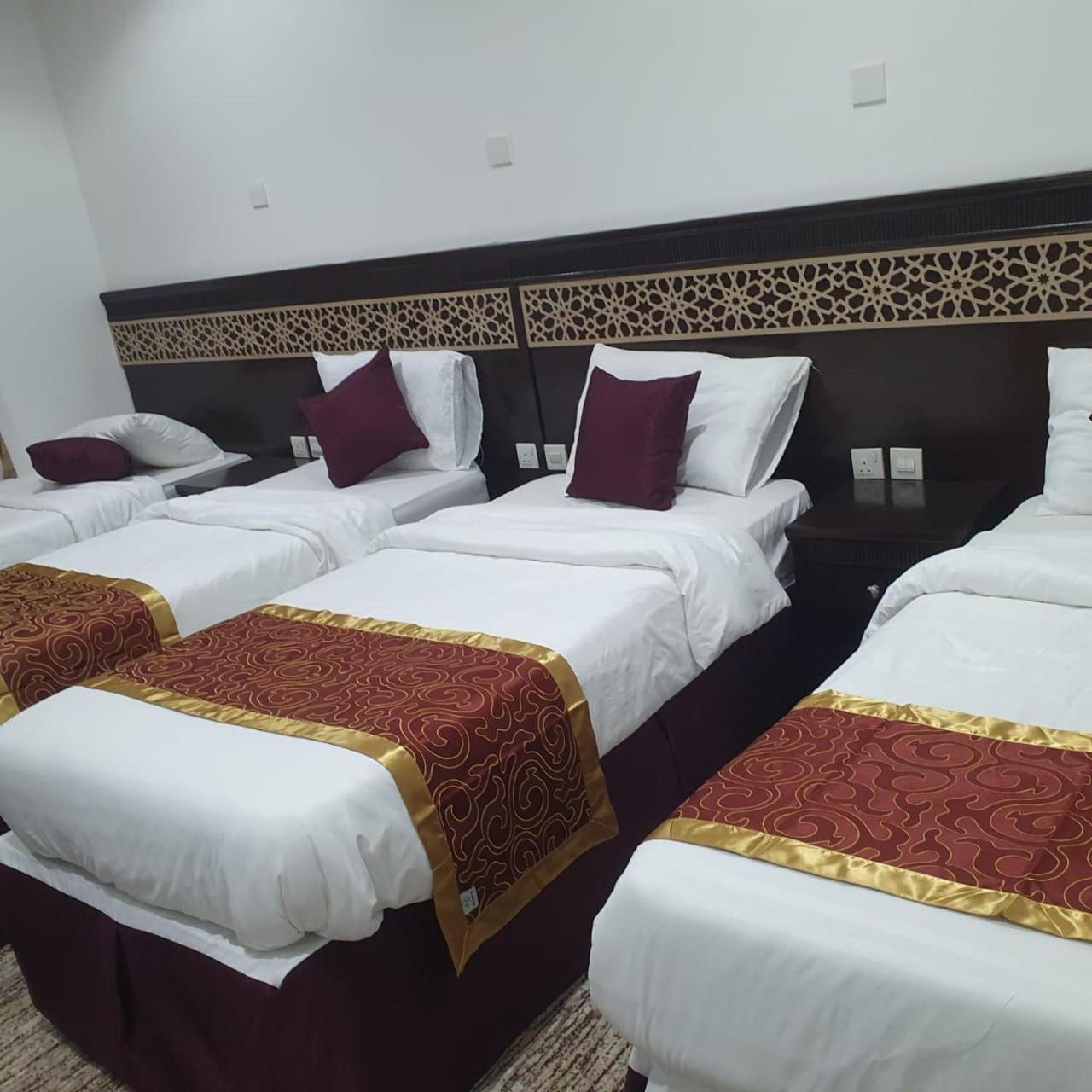 Nuzha Sqaure Hotel 3*