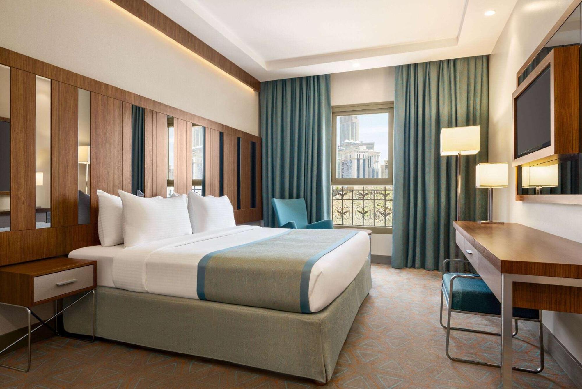 Ramada By Wyndham Makkah Zad Al Tayseer 3*