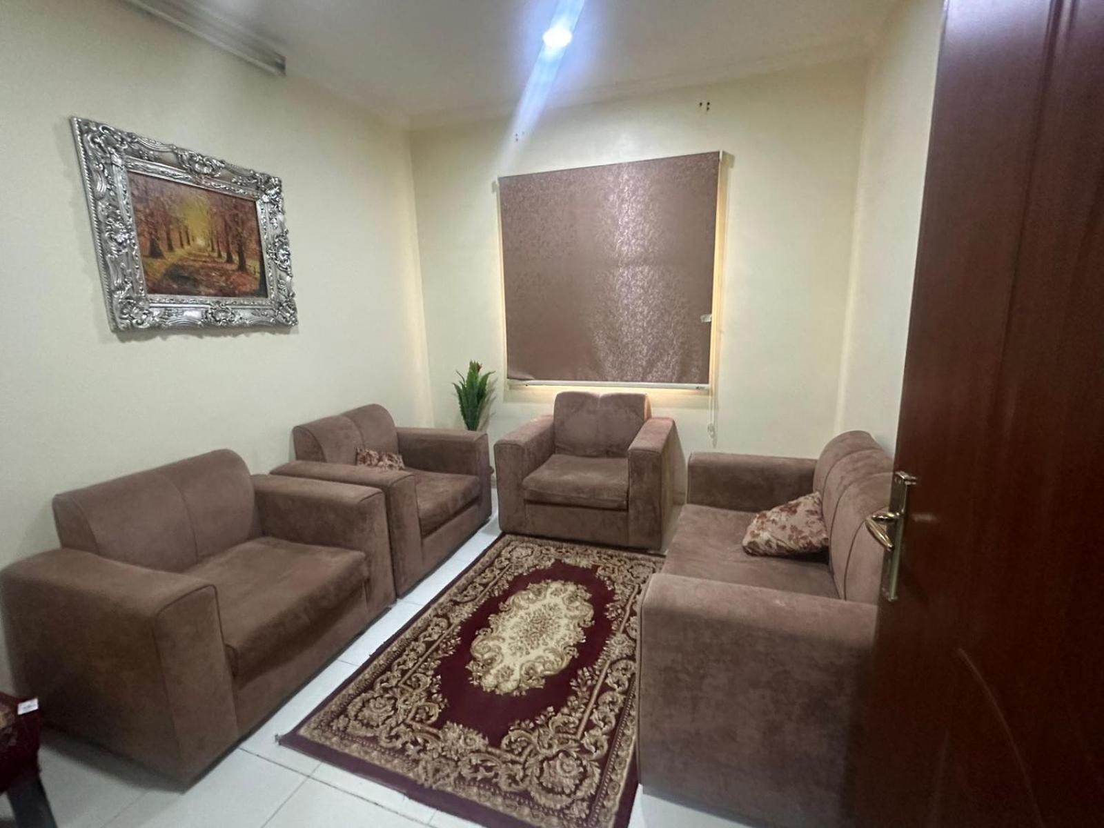 Aparthotel Suites &