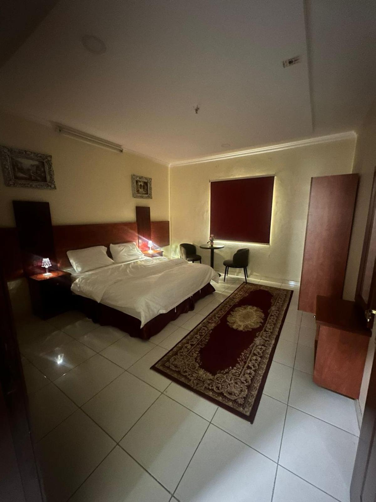 Aparthotel Suites & Mecca