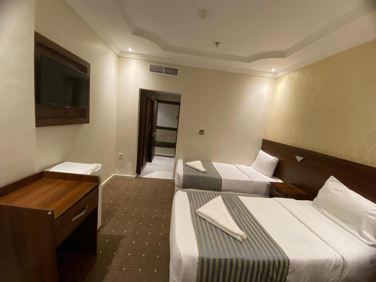 Akaber Alhyat Eltayser Hotel