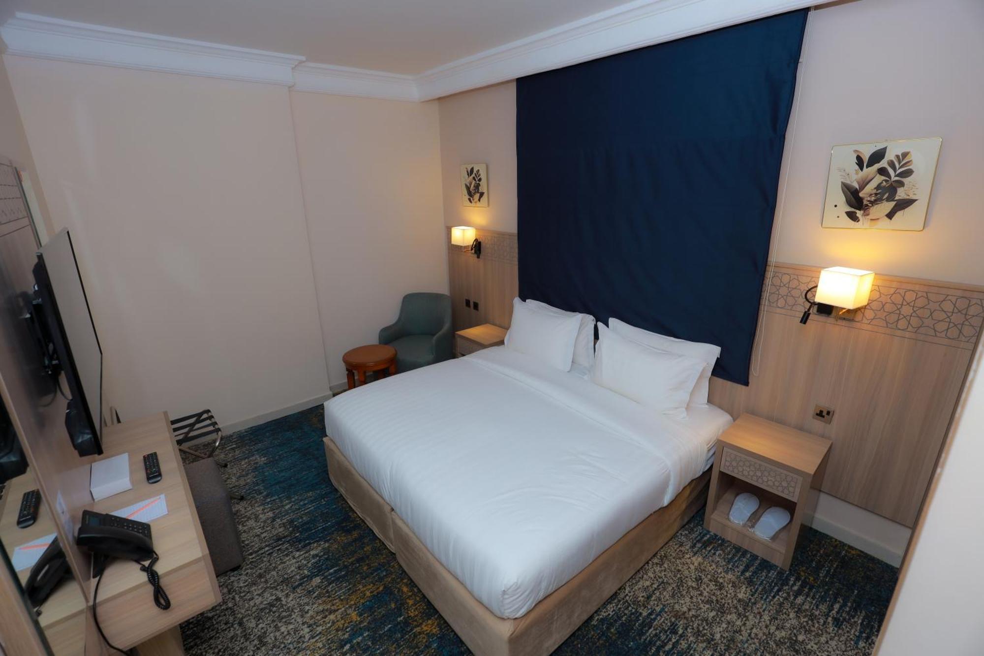 Nawazi Towers 3*