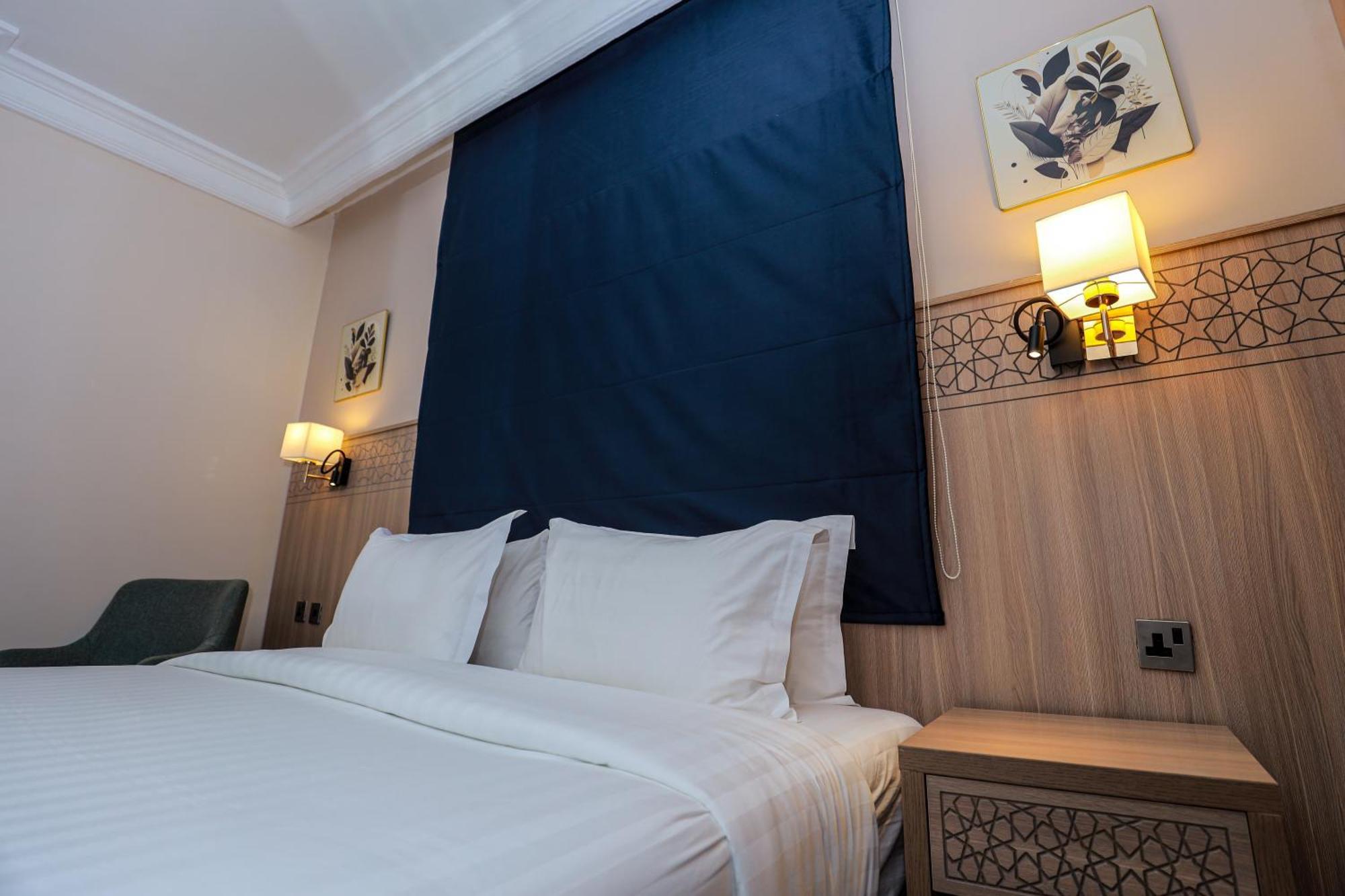 Hotel Nawazi Towers 3*