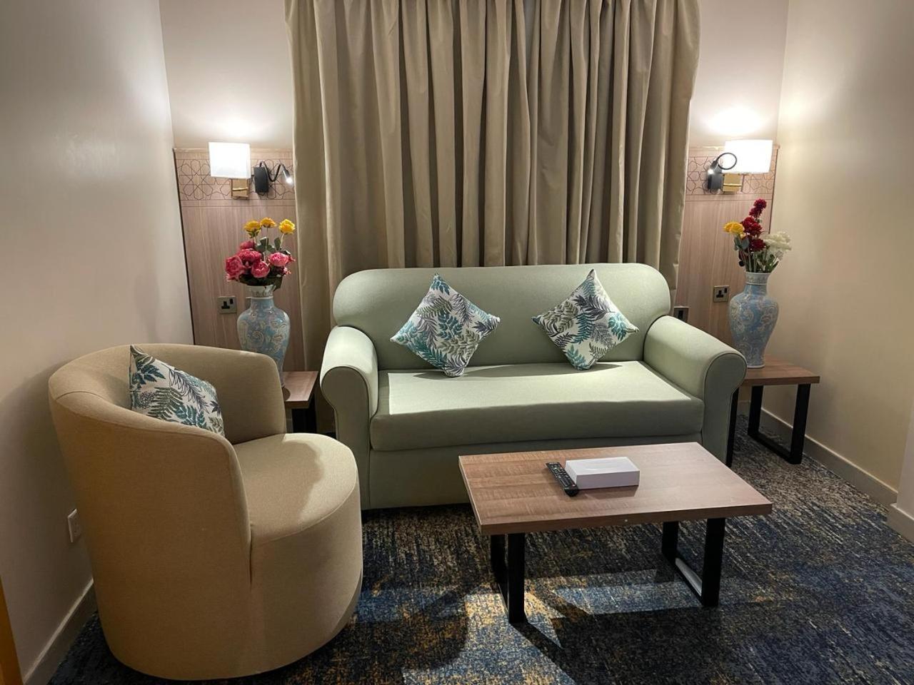 Nawazi Towers Hotel 3*