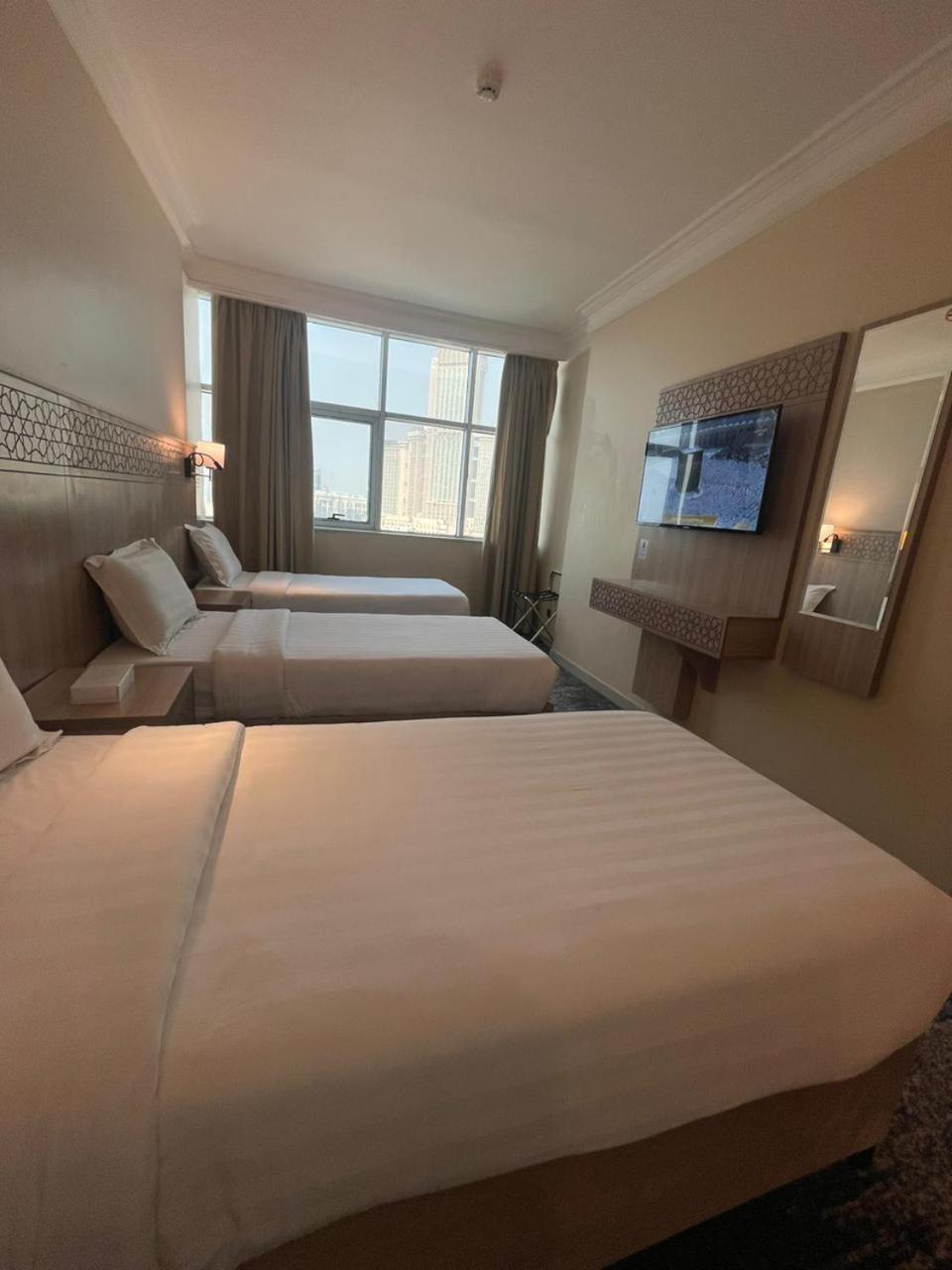 Nawazi Towers 3*