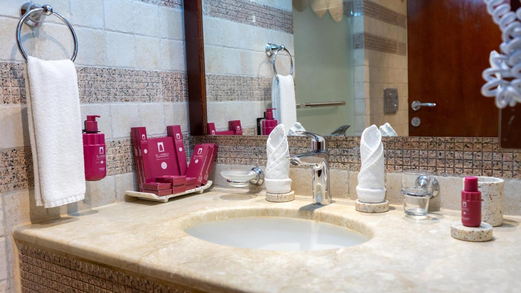 Hotel Al Safwah Third Tower 3 5*
