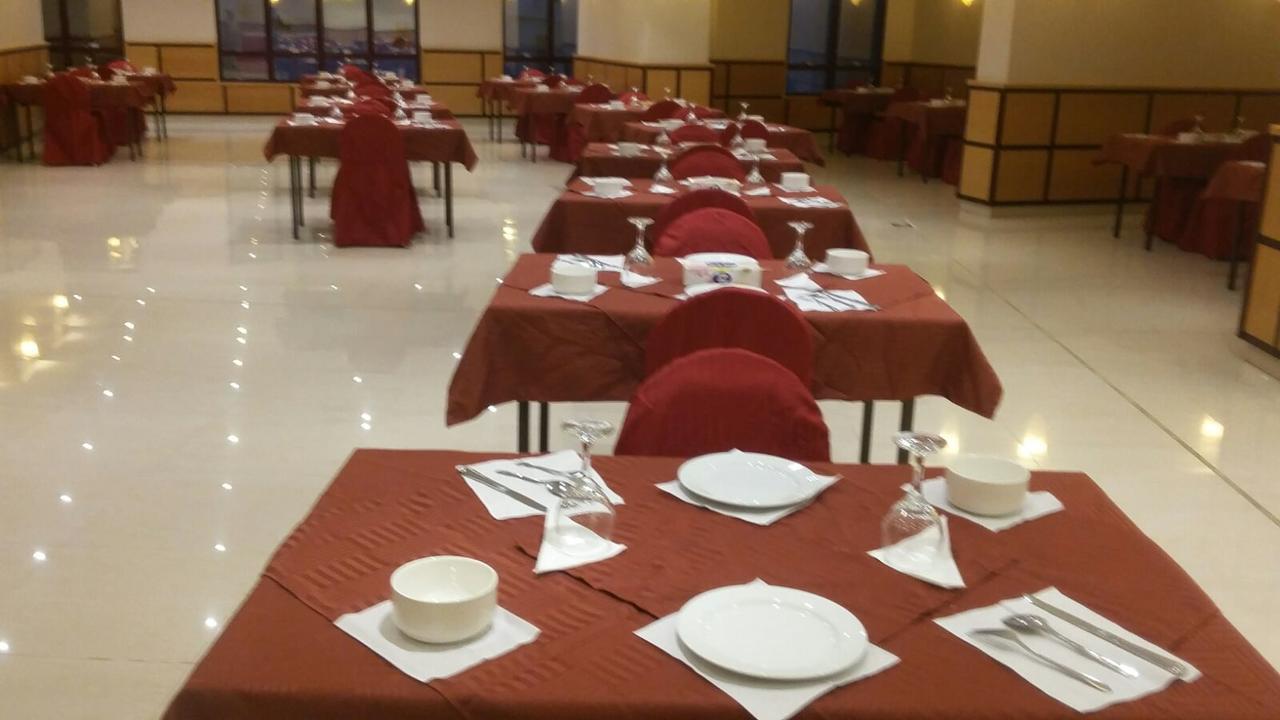 Hotel Al Fajr Al Badea 5 *