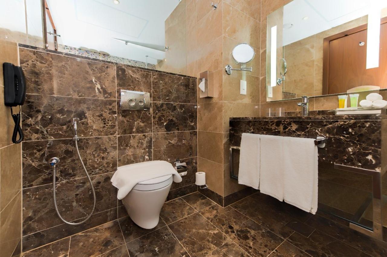 Al Azizia Hotel
