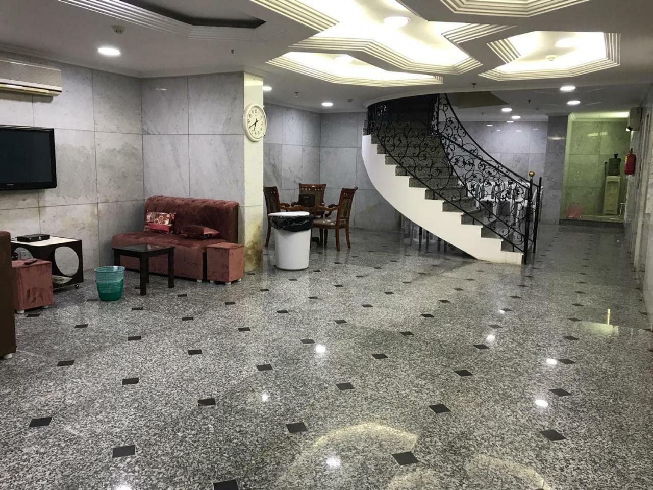 Nadir Plaza Aparthotel *
