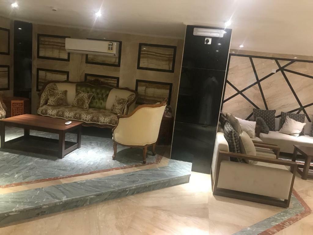 Dar Refah Hotel *