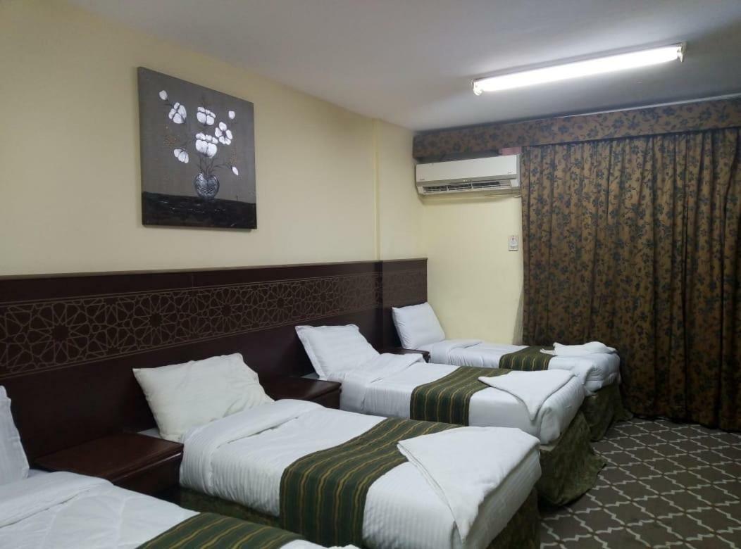 Manarat Al Hussain Hotel