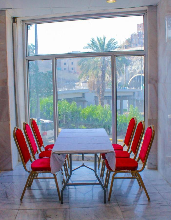 Dar Al Bayan 2*