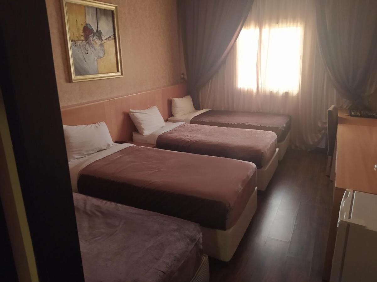 Meral 3* Mecca
