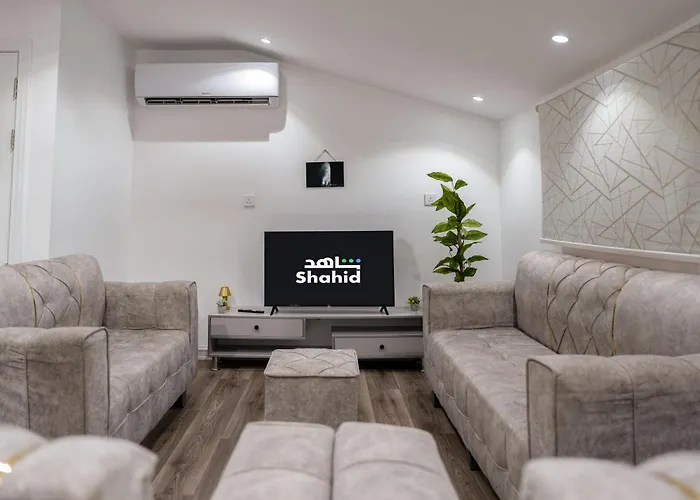 Lux Kaaba Suite Rooftop Pool