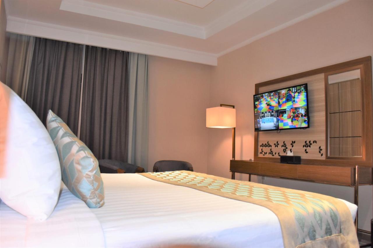 Hotel Midan & Al Aziziya 4*