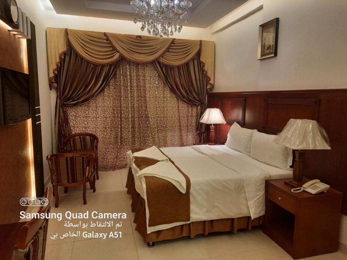 Hotel Alyosr Royal